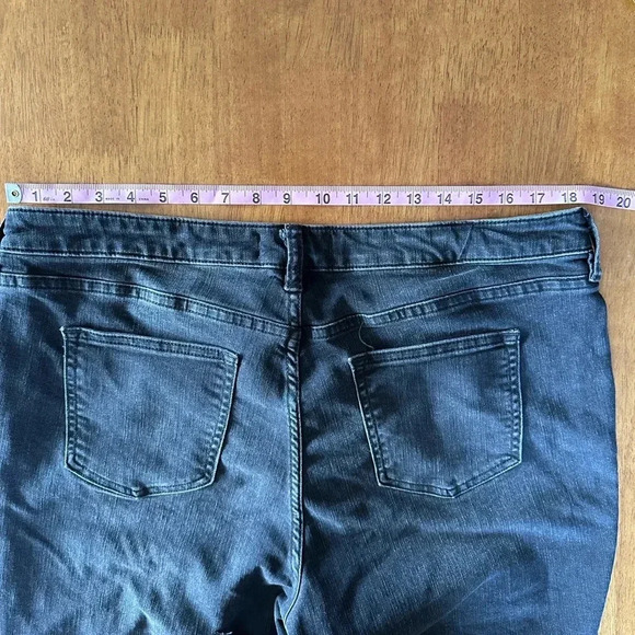 We The Free CRVY Black Skinny Jean with Frayed Hem - Picture 7 of 7